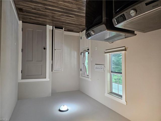 5061 Holy Neck RD, Suffolk, VA 23437