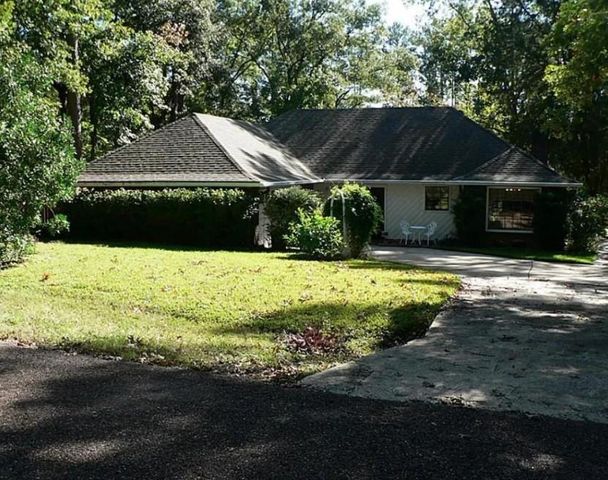 371 Carriage Trail, Conroe, TX 77316