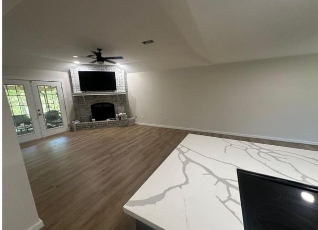 371 Carriage Trail, Conroe, TX 77316