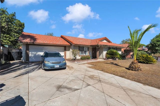 1282 W Hawthorne, Bloomington, CA 92316