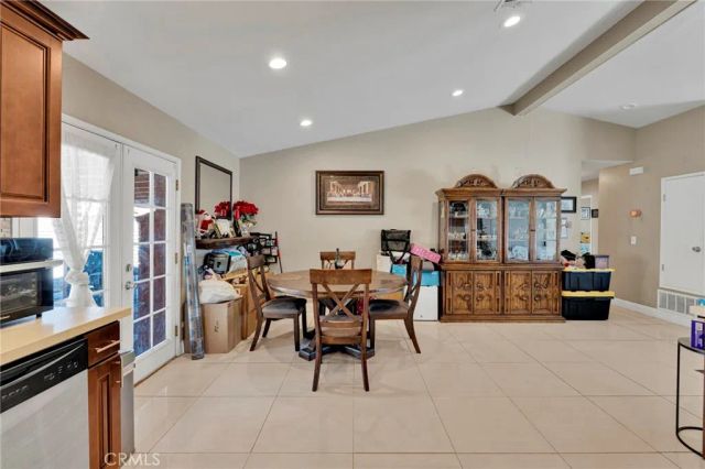 1282 W Hawthorne, Bloomington, CA 92316