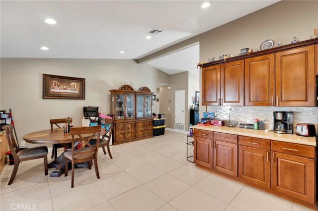 1282 W Hawthorne, Bloomington, CA 92316