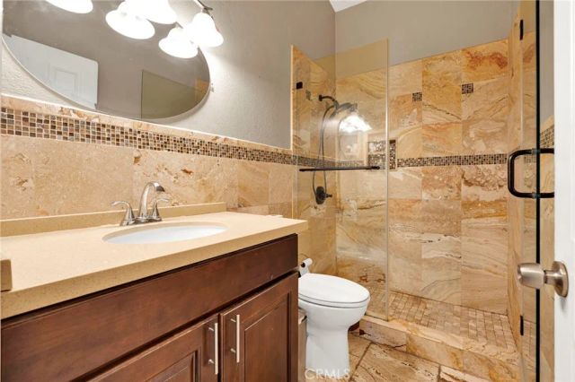 1282 W Hawthorne, Bloomington, CA 92316