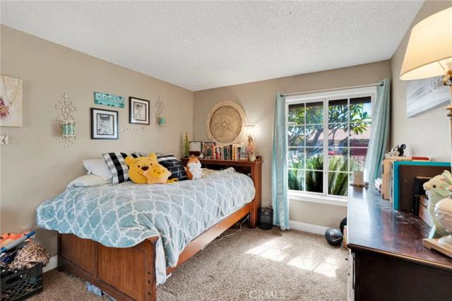 1282 W Hawthorne, Bloomington, CA 92316