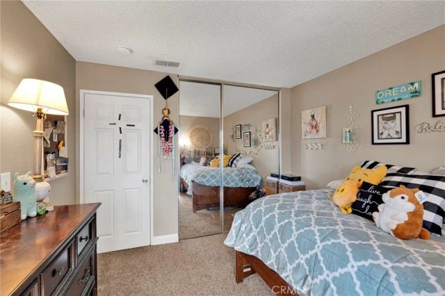 1282 W Hawthorne, Bloomington, CA 92316