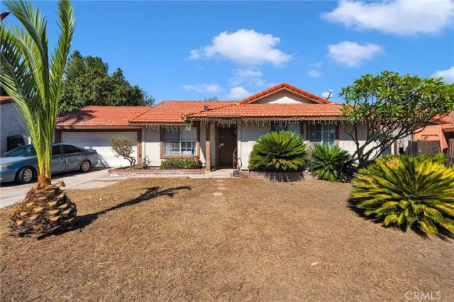 1282 W Hawthorne, Bloomington, CA 92316