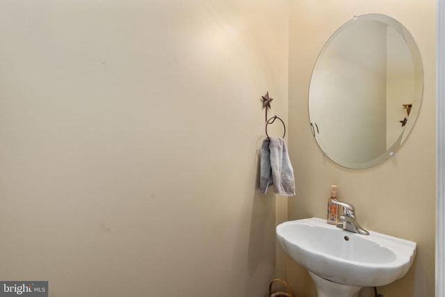 142 GREENWAY ST, Fredericksburg, VA 22405