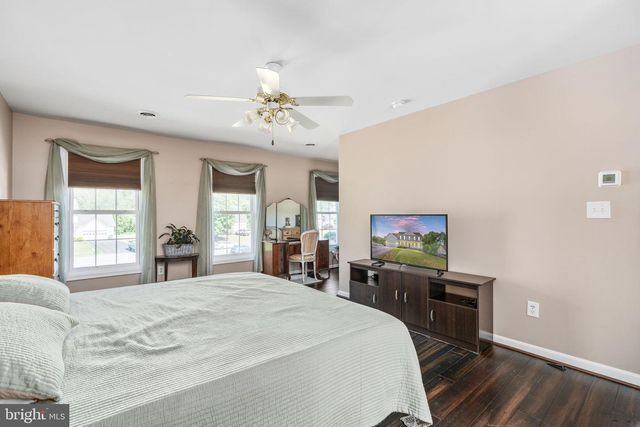 142 GREENWAY ST, Fredericksburg, VA 22405