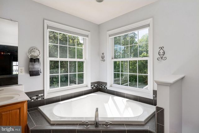 142 GREENWAY ST, Fredericksburg, VA 22405
