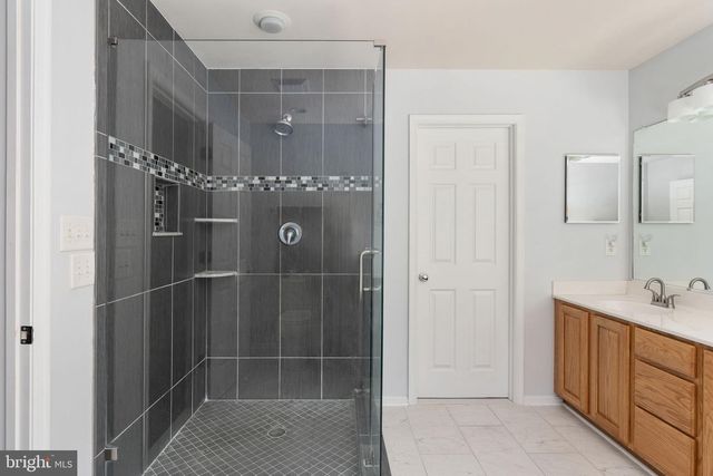 142 GREENWAY ST, Fredericksburg, VA 22405