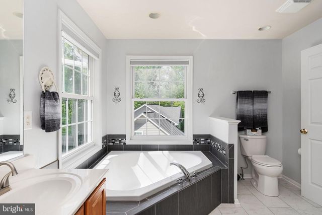 142 GREENWAY ST, Fredericksburg, VA 22405