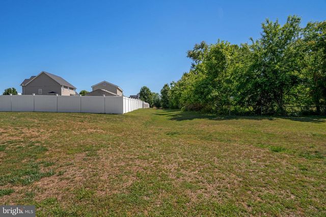 142 GREENWAY ST, Fredericksburg, VA 22405