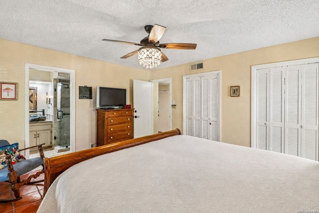 7503 Bridgewater Dr, San Antonio, TX 78209