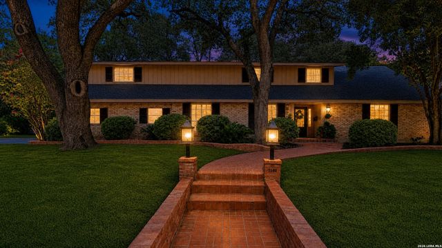 7503 Bridgewater Dr, San Antonio, TX 78209