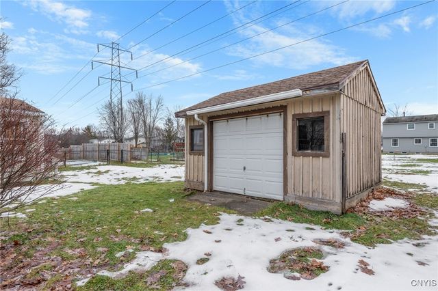 4967 Darien Drive, Salina, NY 13088