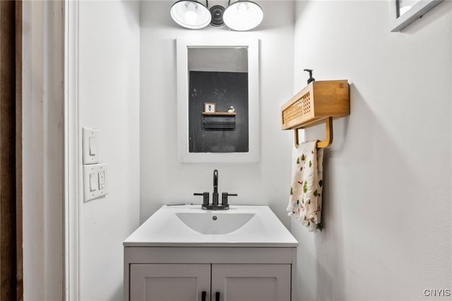 4967 Darien Drive, Salina, NY 13088