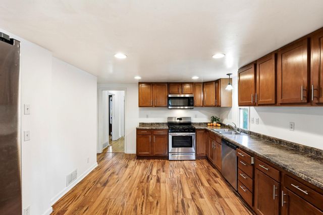 1283 Rice Street, Saint Paul, MN 55117