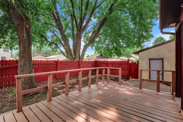 1283 Rice Street, Saint Paul, MN 55117
