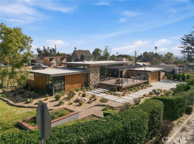 2550 Catherine, Altadena, CA 91001