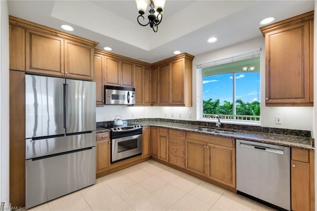 2748 Tiburon BLVD E 502, NAPLES, FL 34109 — exterior