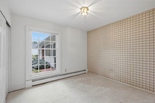 7 Franko Lane, East Setauket, NY 11733