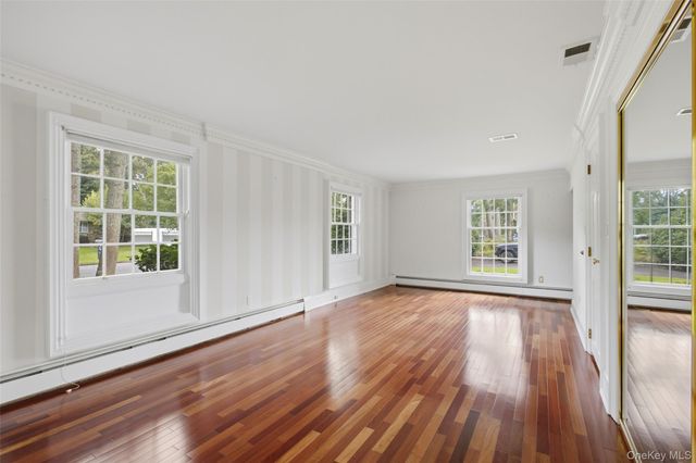 7 Franko Lane, East Setauket, NY 11733