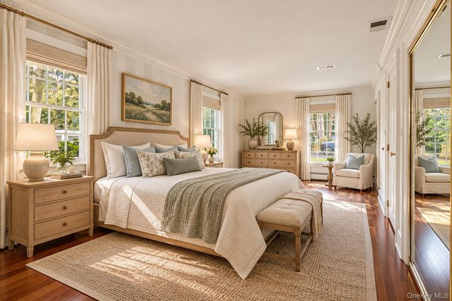 7 Franko Lane, East Setauket, NY 11733