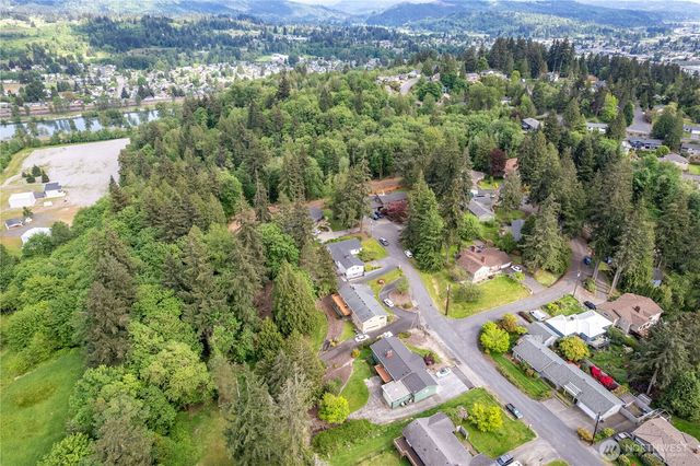 303 E Cedar Lane, Longview, WA 98632