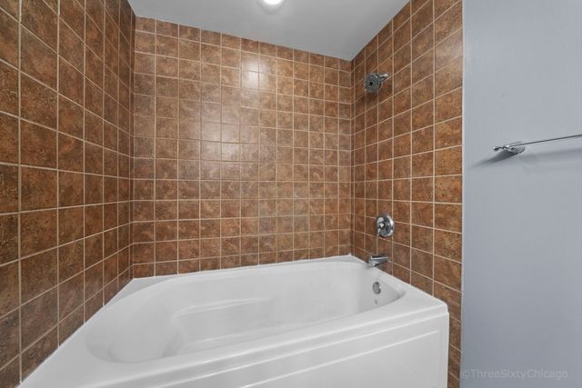 1040 W Adams Street 420, Chicago, IL 60607