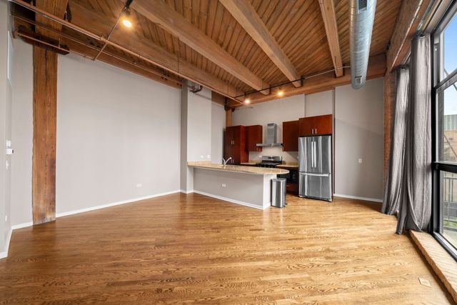 1040 W Adams Street 420, Chicago, IL 60607