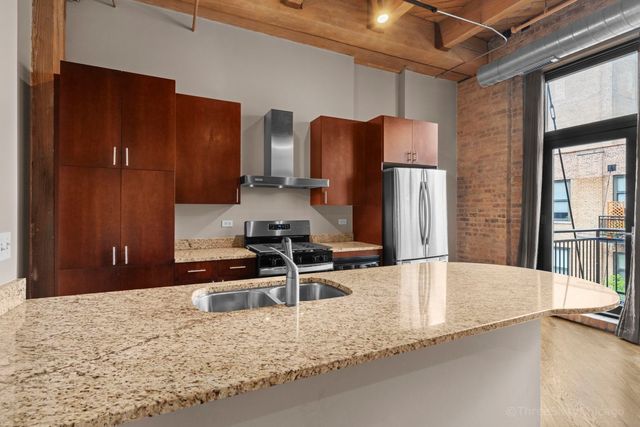 1040 W Adams Street 420, Chicago, IL 60607