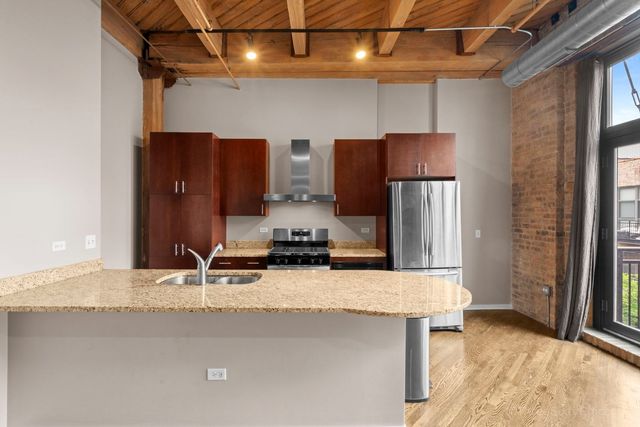 1040 W Adams Street 420, Chicago, IL 60607