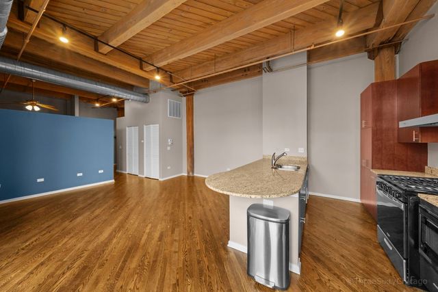 1040 W Adams Street 420, Chicago, IL 60607