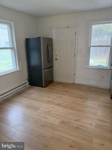 103 N MAPLE ST, Mount Carmel, PA 17851