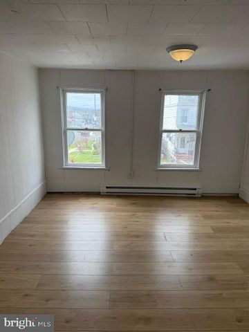 103 N MAPLE ST, Mount Carmel, PA 17851