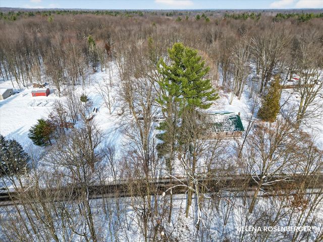 8033 W 116th Street, Grant, MI 49327