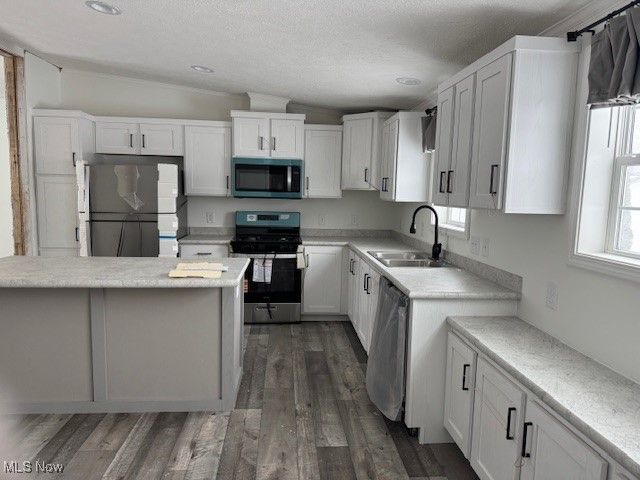 2661 Lake Breeze Drive, Madison, OH 44057