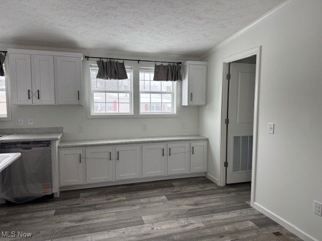 2661 Lake Breeze Drive, Madison, OH 44057