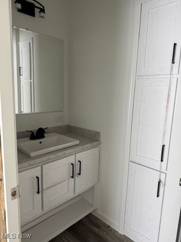 2661 Lake Breeze Drive, Madison, OH 44057