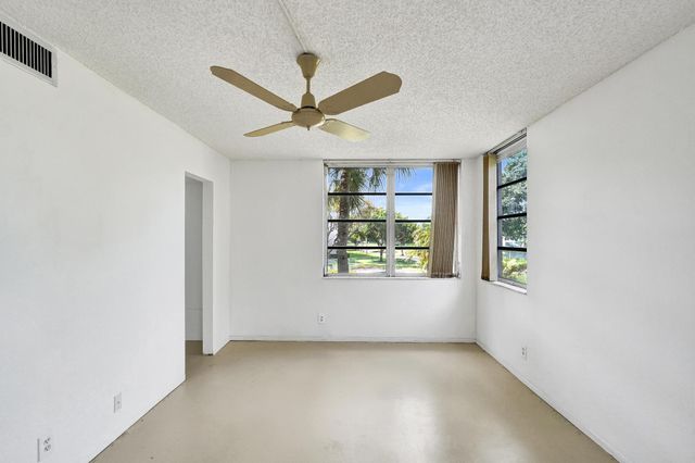 1811 Sabal Palm Drive 203, Davie, FL 33324