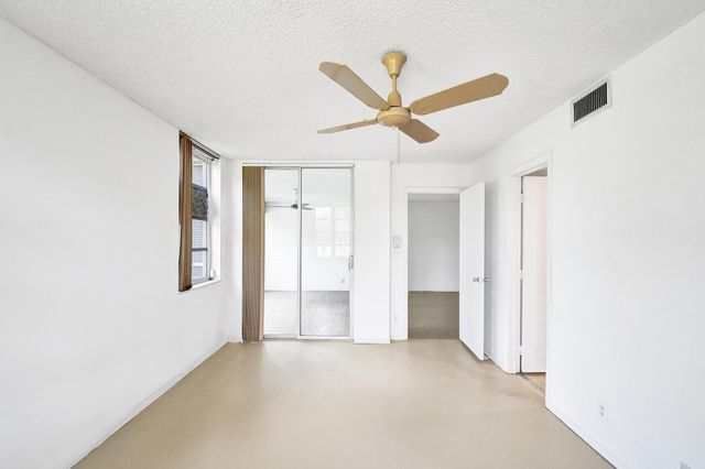 1811 Sabal Palm Drive 203, Davie, FL 33324