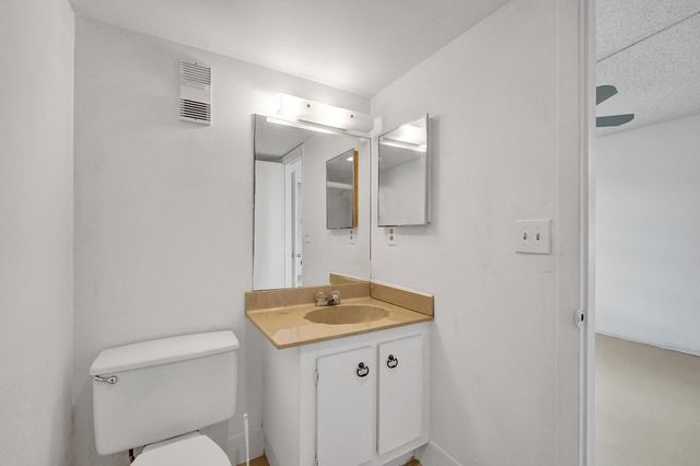 1811 Sabal Palm Drive 203, Davie, FL 33324