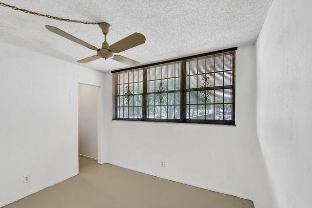 1811 Sabal Palm Drive 203, Davie, FL 33324