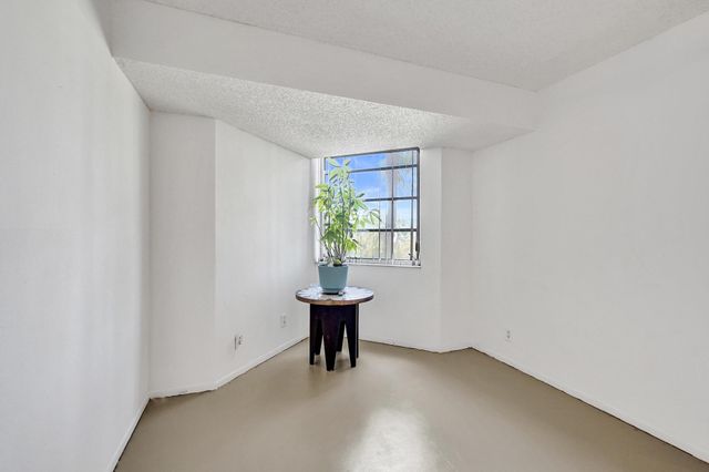 1811 Sabal Palm Drive 203, Davie, FL 33324