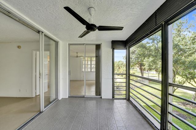 1811 Sabal Palm Drive 203, Davie, FL 33324