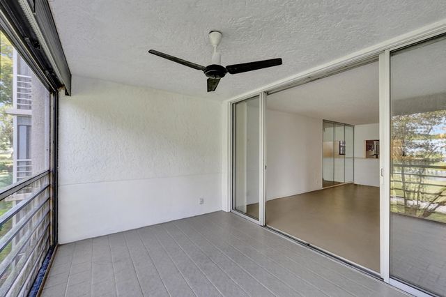 1811 Sabal Palm Drive 203, Davie, FL 33324