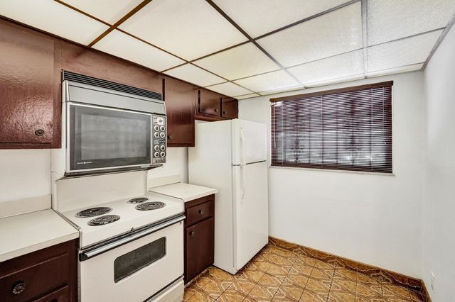 1811 Sabal Palm Drive 203, Davie, FL 33324