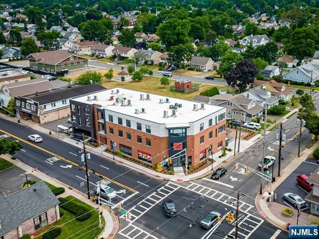 12-01 River Road 303, Fair Lawn, NJ 07410