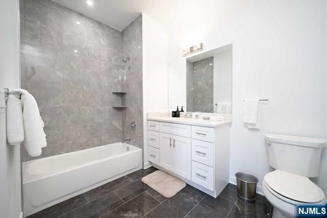 12-01 River Road 303, Fair Lawn, NJ 07410