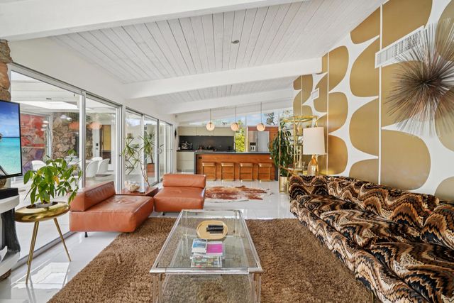 2101 N Berne Drive, Palm Springs, CA 92262